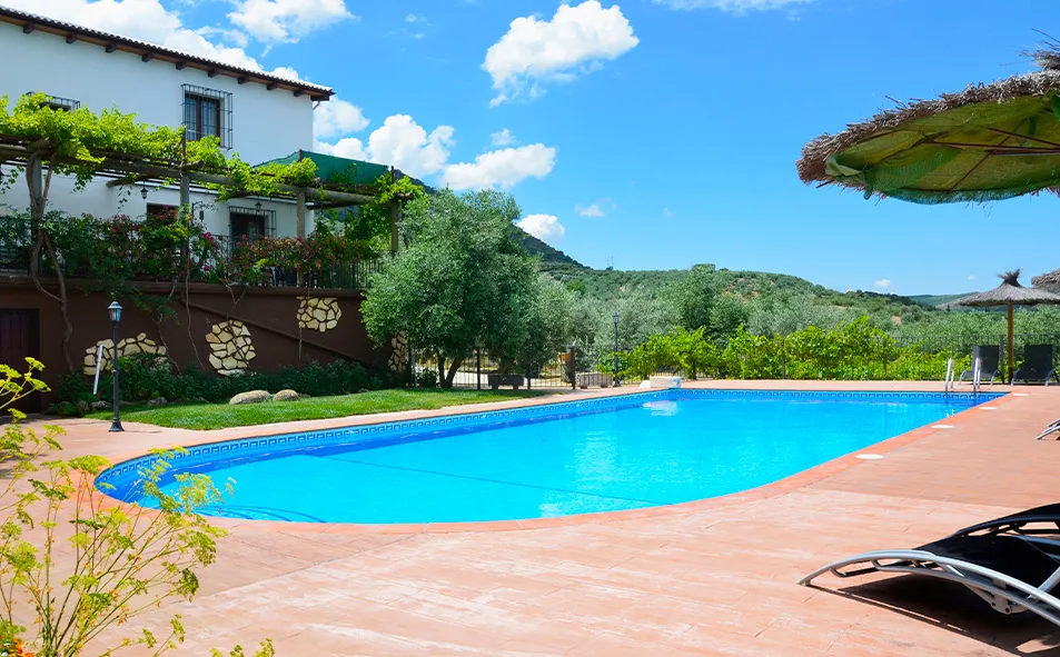 casa-rural-con-piscina-privada